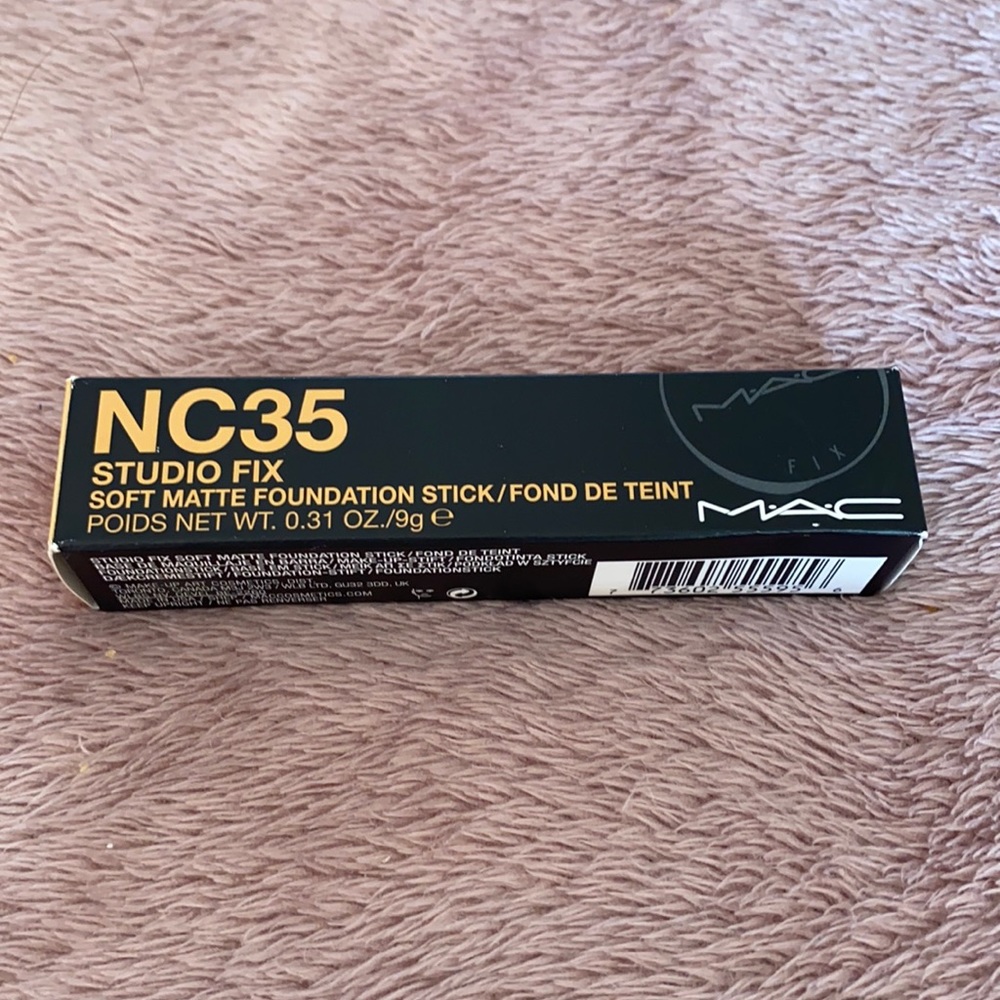 MAC Studio Fix Matte Foundation Stick NC35